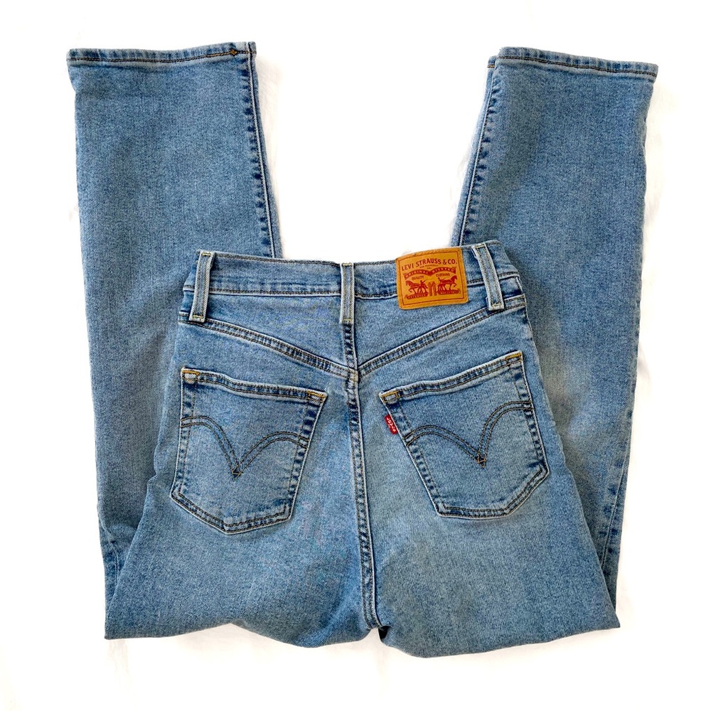 Levi’s Ribcage Jeans